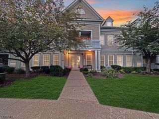 4004 Brookfield Glen Dr 04, White Twp., NJ 07823