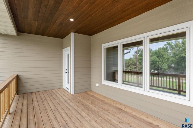 1109 S Foss Ave Avenue, Sioux Falls, SD 57110