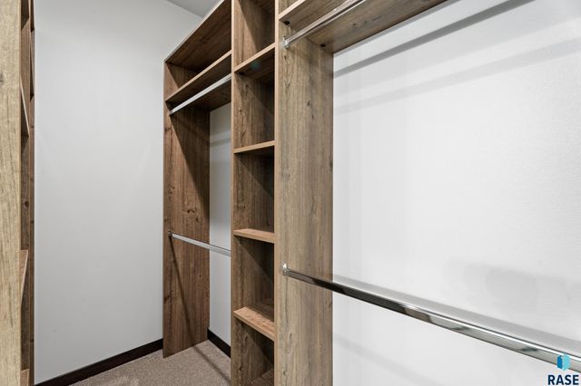 1109 S Foss Ave Avenue, Sioux Falls, SD 57110