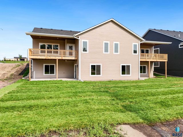 1109 S Foss Ave Avenue, Sioux Falls, SD 57110