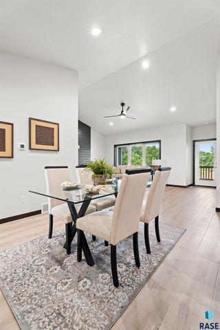 1109 S Foss Ave Avenue, Sioux Falls, SD 57110