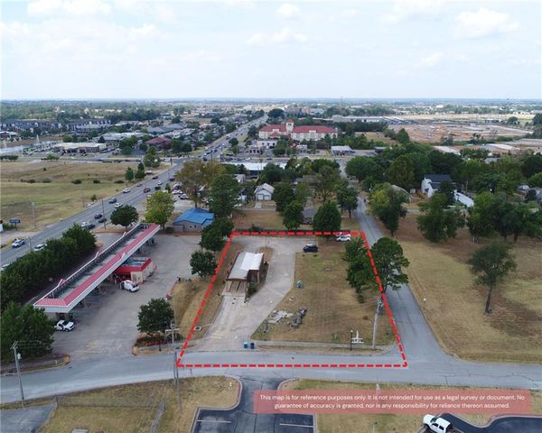 3510 SE L Street, Bentonville, AR 72712