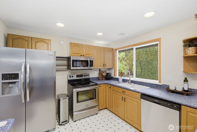 4217 184th Place SW, Lynnwood, WA 98037