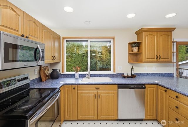 4217 184th Place SW, Lynnwood, WA 98037