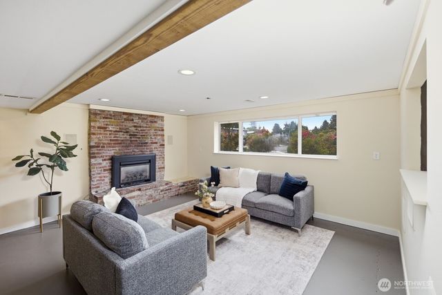 4217 184th Place SW, Lynnwood, WA 98037