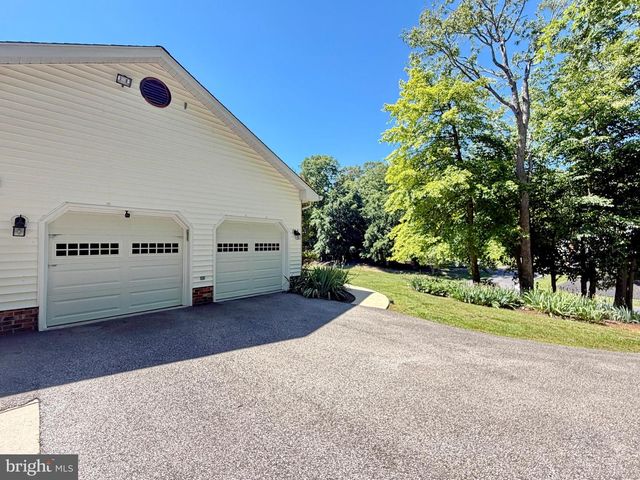 6499 AURA DR, La Plata, MD 20646
