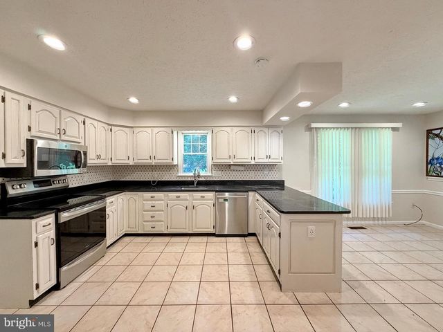 6499 AURA DR, La Plata, MD 20646