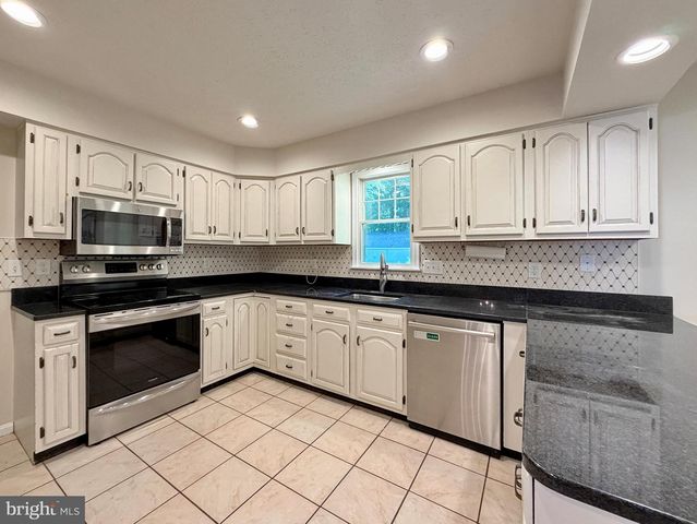 6499 AURA DR, La Plata, MD 20646