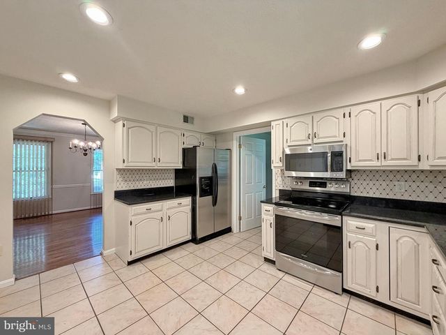 6499 AURA DR, La Plata, MD 20646