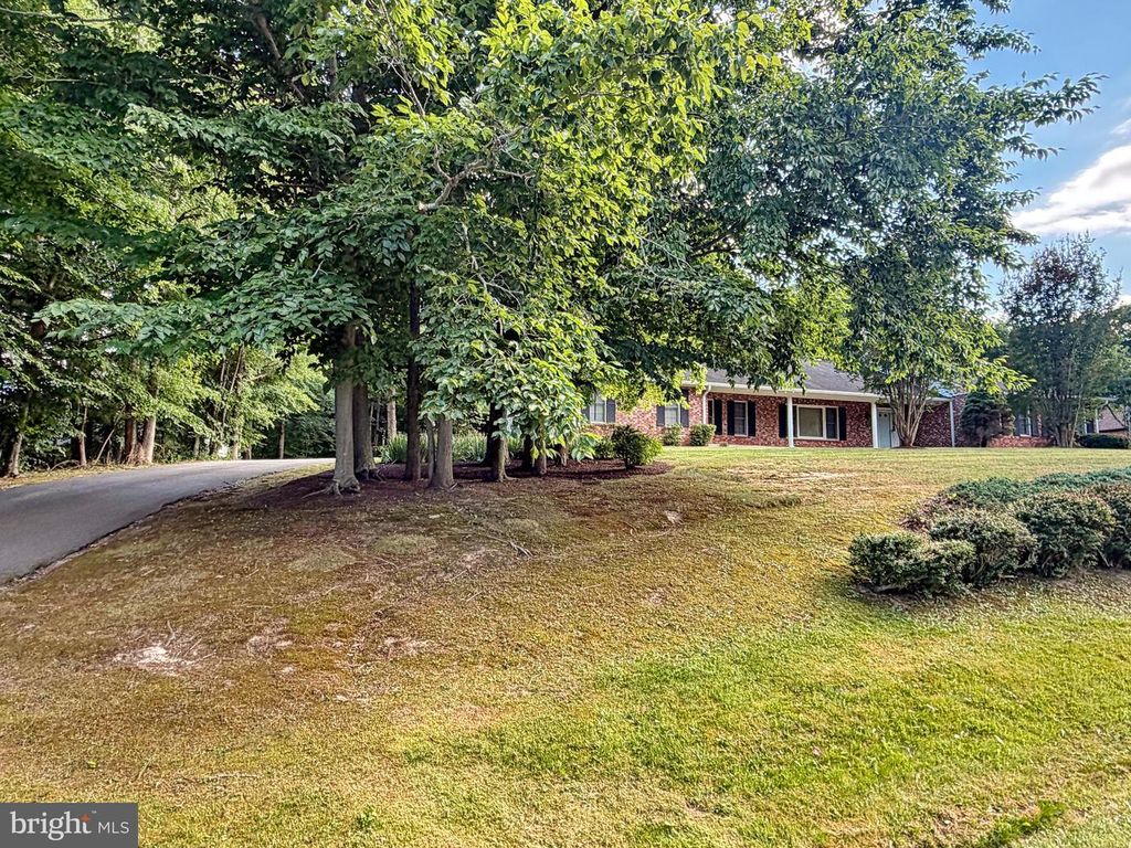 6499 AURA DR, La Plata, MD 20646