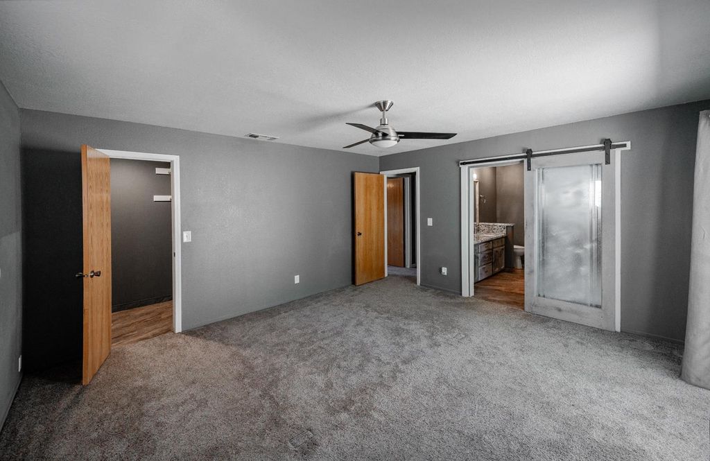Image 22 of property listing at 27386 Twin Ponds Road, Clovis, CA 93619