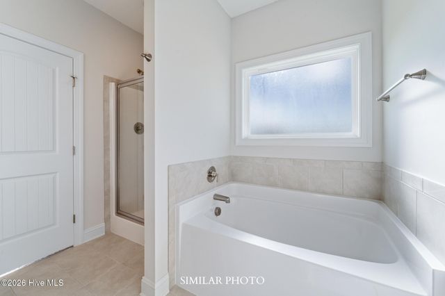 612 Barlowe Lane, Jacksonville, NC 28546