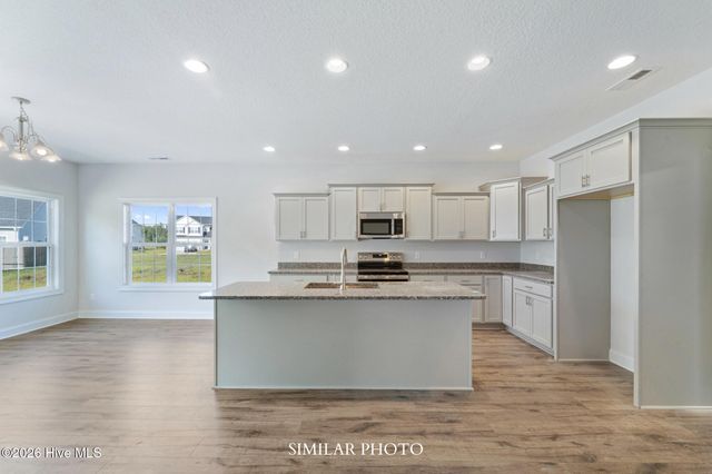 612 Barlowe Lane, Jacksonville, NC 28546