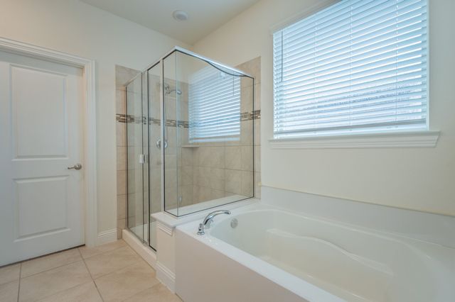 2808 Grizzly Road, Aubrey, TX 76227