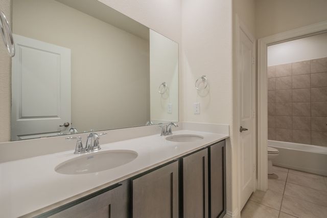 2808 Grizzly Road, Aubrey, TX 76227