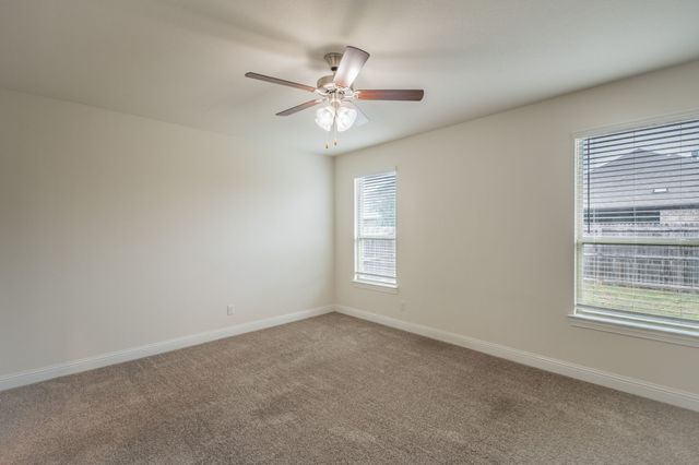 2808 Grizzly Road, Aubrey, TX 76227