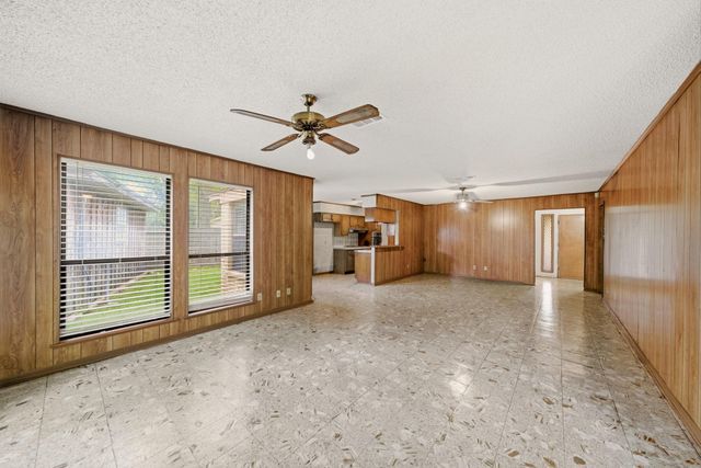 4929 Monarch Oak Lane, Texas City, TX 77591