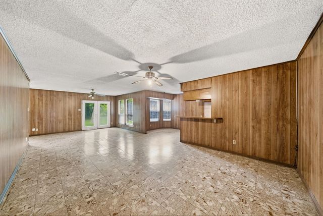 4929 Monarch Oak Lane, Texas City, TX 77591