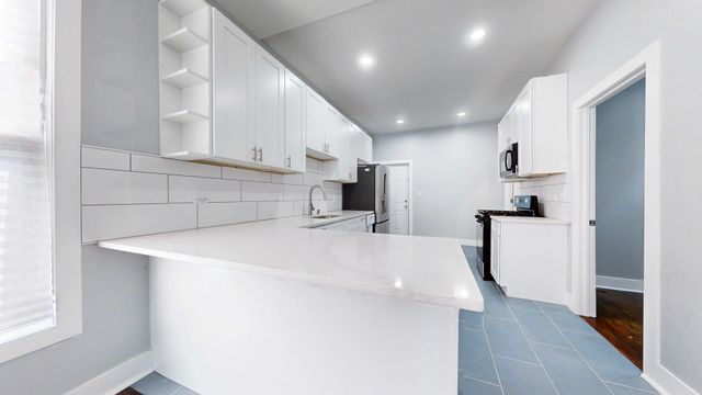 6628 S Sangamon Street, Chicago, IL 60621