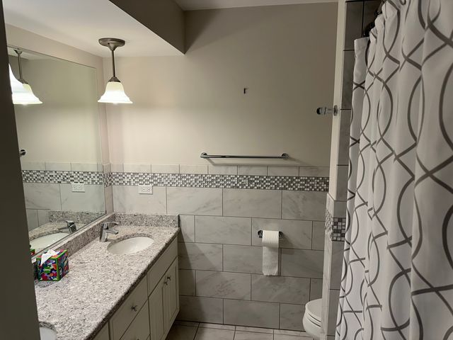 8154 W Lyons Street, Niles, IL 60714