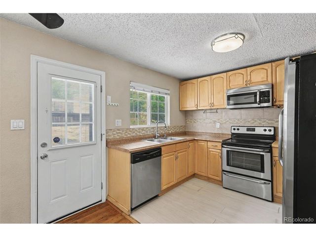 105 Linden Dr, Colorado Springs, CO 80911