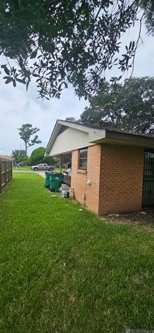 25355 Dickinson Rd, Plaquemine, LA 70764