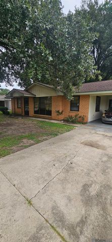 25355 Dickinson Rd, Plaquemine, LA 70764