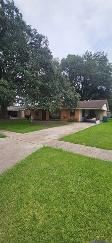 25355 Dickinson Rd, Plaquemine, LA 70764