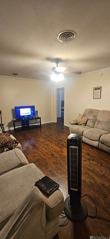 25355 Dickinson Rd, Plaquemine, LA 70764