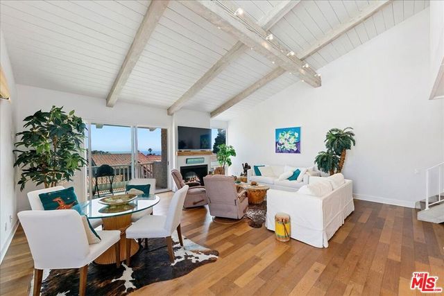 28242 Rey De Copas Lane, Malibu, CA 90265