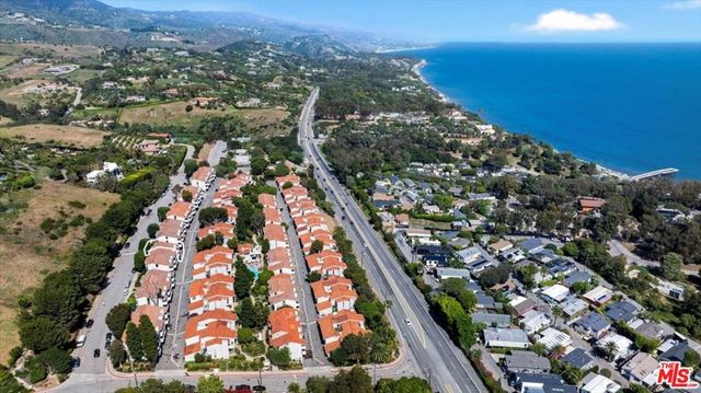 28242 Rey De Copas Lane, Malibu, CA 90265