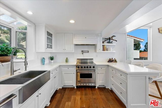 28242 Rey De Copas Lane, Malibu, CA 90265