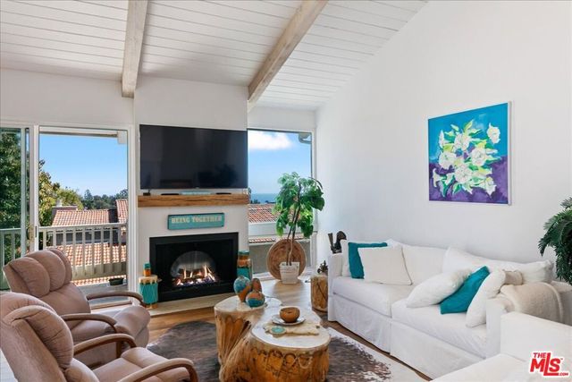 28242 Rey De Copas Lane, Malibu, CA 90265