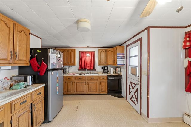 171 Canfield Avenue, Warwick, RI 02889