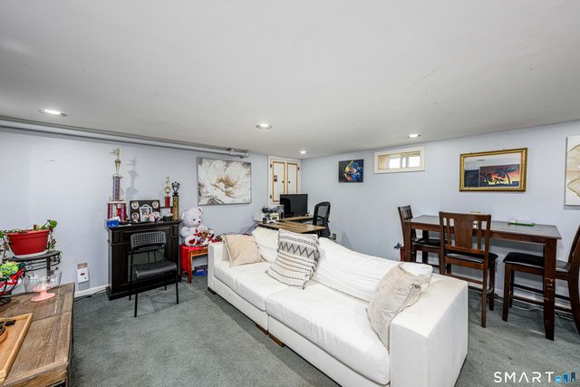 121 Fourth Street, Hamden, CT 06514