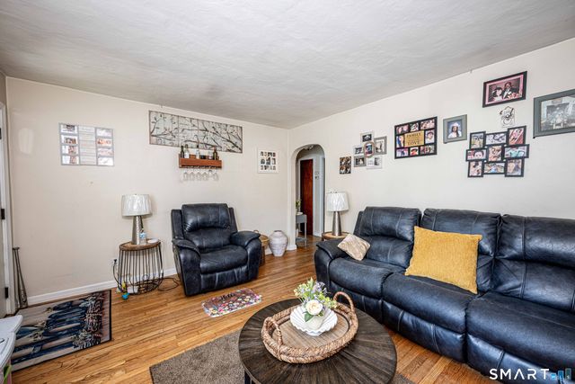 121 Fourth Street, Hamden, CT 06514