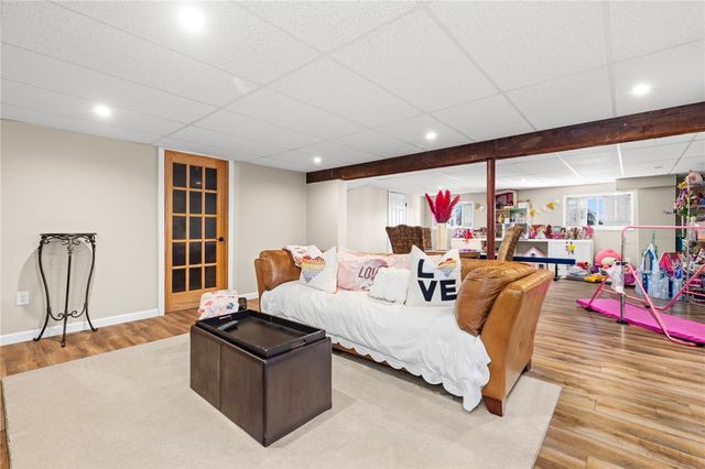 135 Meshanticut Valley Parkway, Cranston, RI 02920