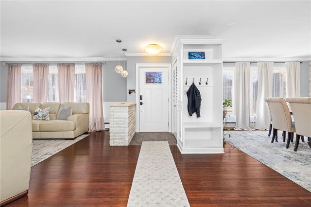 135 Meshanticut Valley Parkway, Cranston, RI 02920