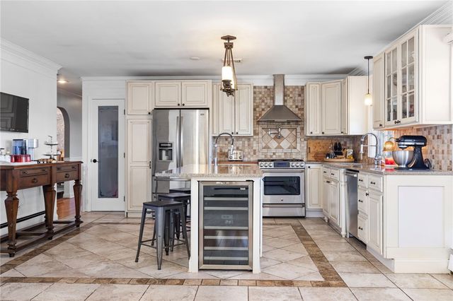 135 Meshanticut Valley Parkway, Cranston, RI 02920