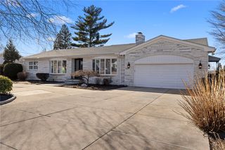 135 Meshanticut Valley Parkway, Cranston, RI 02920