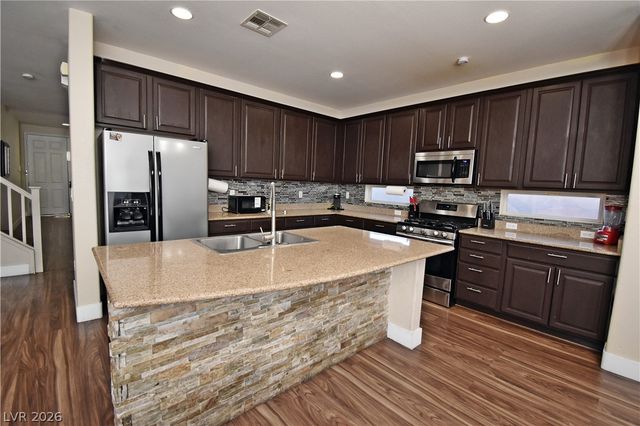 3922 Royal Stone Court, North Las Vegas, NV 89032