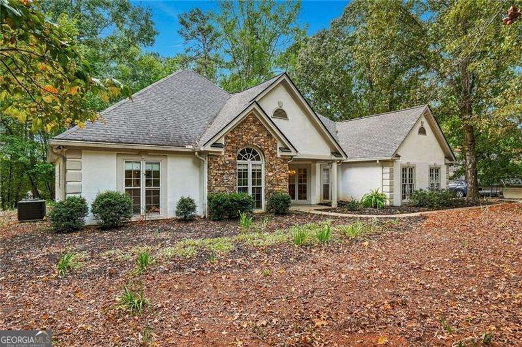 4230 Creekwood Drive, Cumming, GA 30041 — exterior