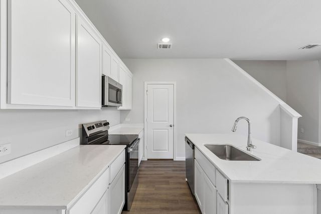 708 Hillcrest Boulevard, Princeton, TX 75407