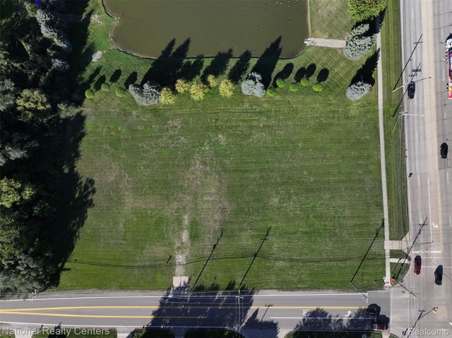 34843 Hayes Road, Sterling Heights, MI 48312