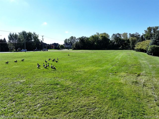 34843 Hayes Road, Sterling Heights, MI 48312