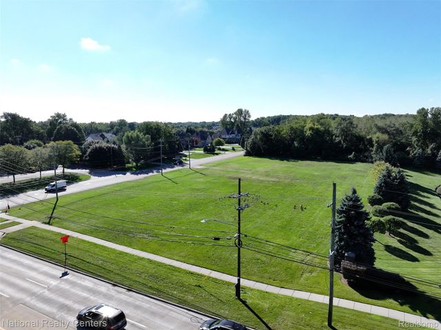34843 Hayes Road, Sterling Heights, MI 48312