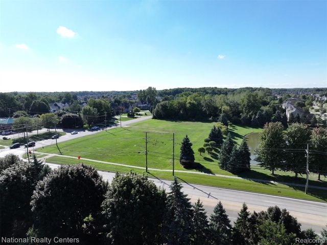 34843 Hayes Road, Sterling Heights, MI 48312