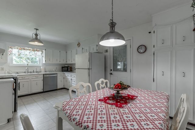 305 Battlefield Circle, Ringgold, GA 30736