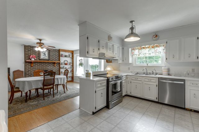 305 Battlefield Circle, Ringgold, GA 30736