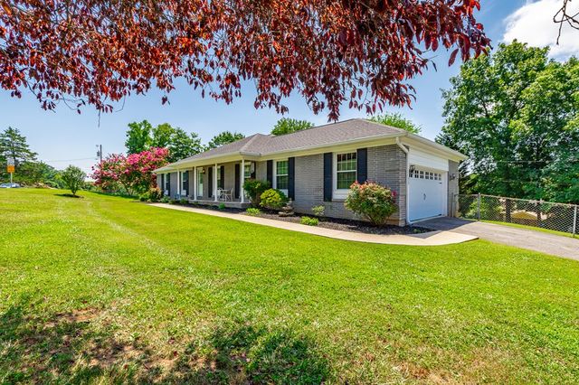 305 Battlefield Circle, Ringgold, GA 30736